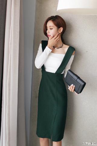 青青河边草下一句